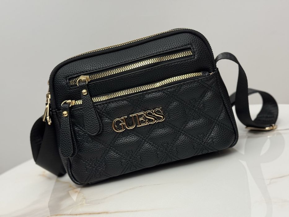 Torebka Guess kuferek Czarna Nowa