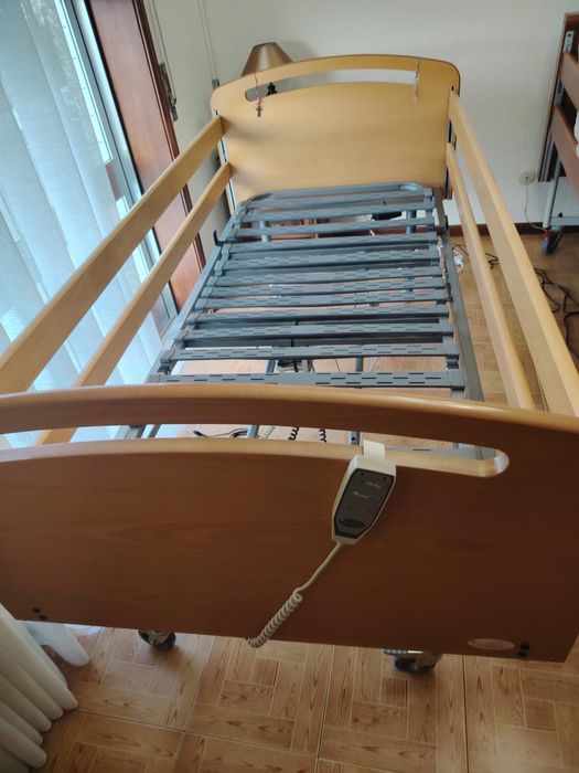 Cama articulada como nova