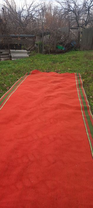 Шерстяной ковер и дорожка