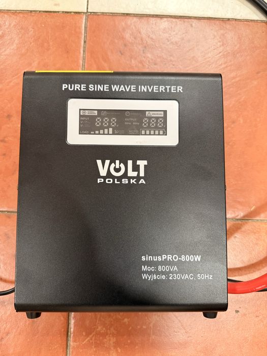 Джерело безперебійного живлення. Інвертор Volt Polska 800