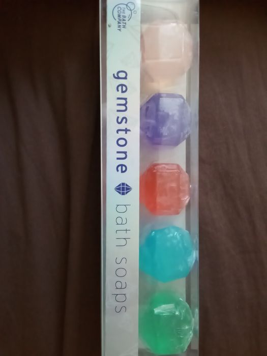 Mydełka kamienie szlachetne