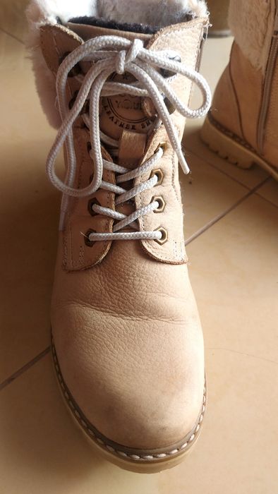 Beżowe śniegowce z białym sztucznym futerkiem Lasocki Young rozm. 37