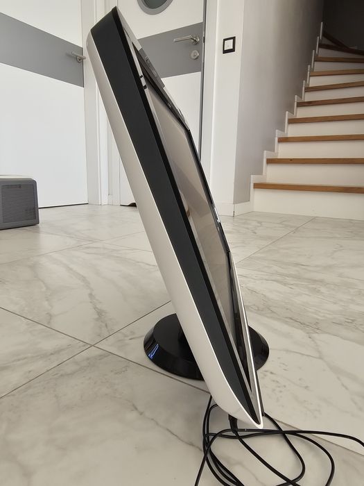 21'5 cala Monitor Dell ST2410b FHD + soundbar AY511