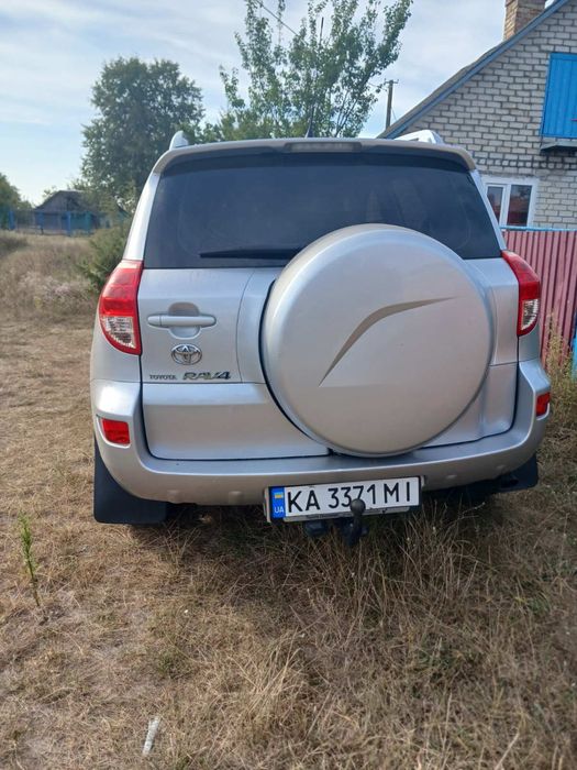 Авто в хорошому стані,сів поїхав