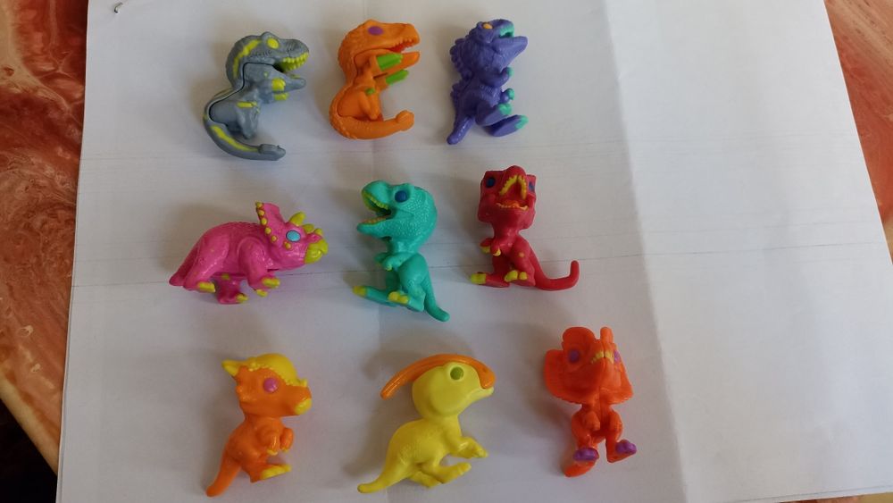 Jurassic Park Kinder Joy