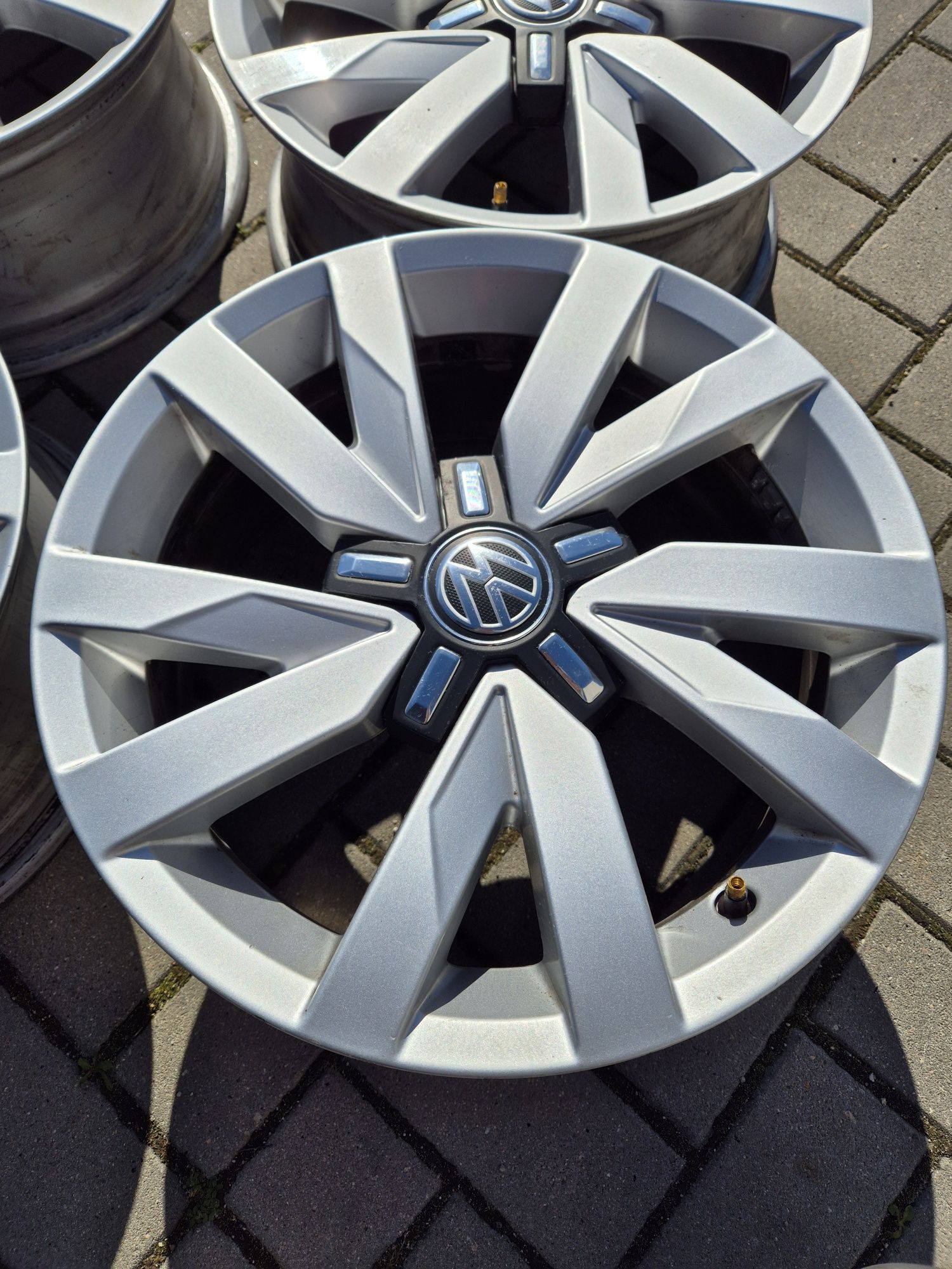 5/112/R16 Felgi VW Passat B8