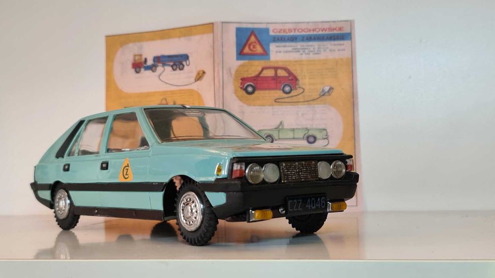 Polonez CZZ zabawka PRL