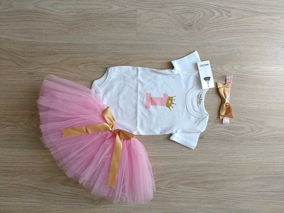 Nowe ubranko na roczek dla dziewczynki / pierwsze urodziny 74-80