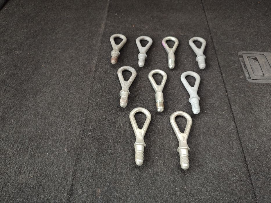 Крюк буксирування Ауді А4 В7 А6 С6 гак буксировочний Audi A4 B7 A6 C6