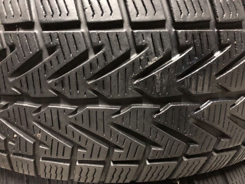 215/70-16 opony zimowe vredestein komplet