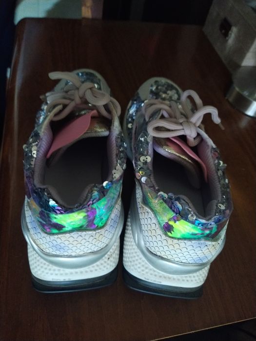 Sapatilhas exé como novas