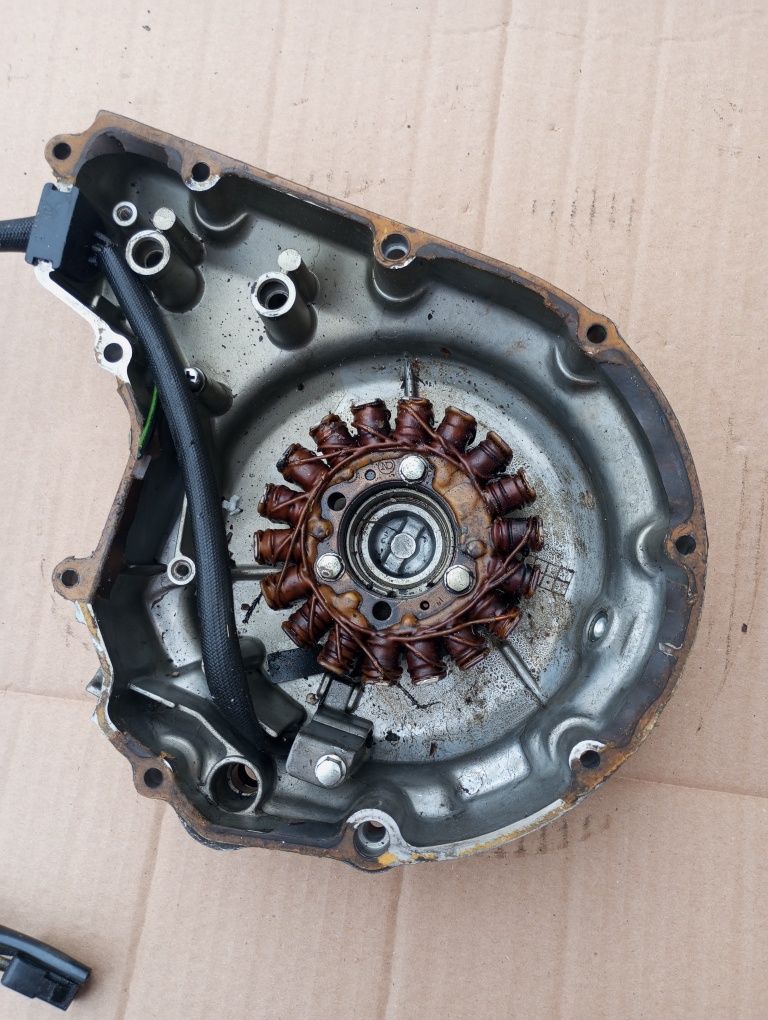 Stator zapłon dekiel pokrywa iskrownik Suzuki VS 800 Intruder 1.182