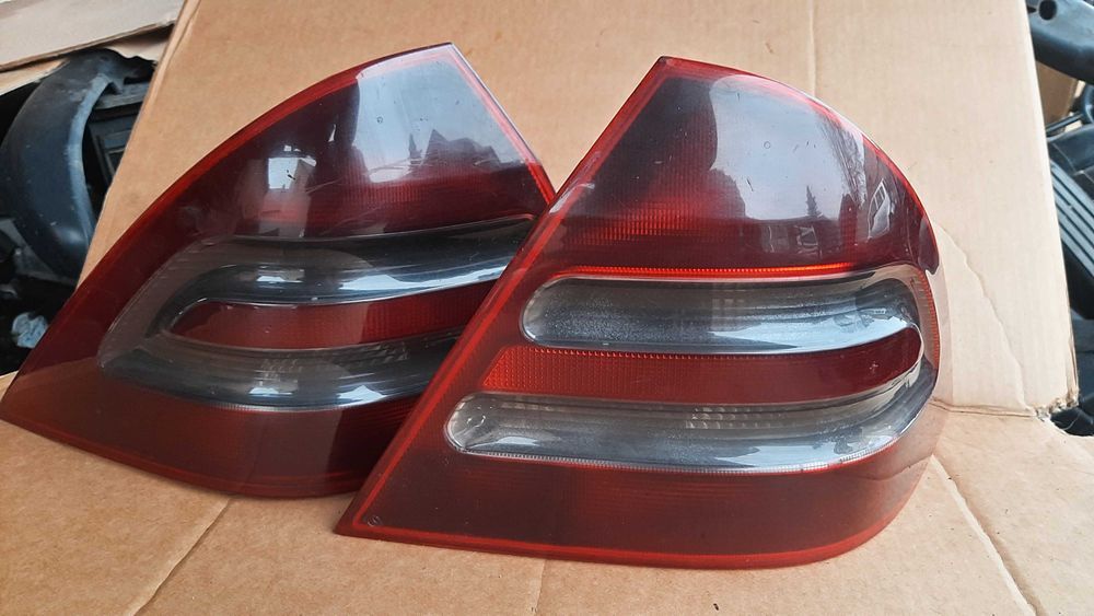 lampa tył tylna prawa lewa mercedes c w203 sedan