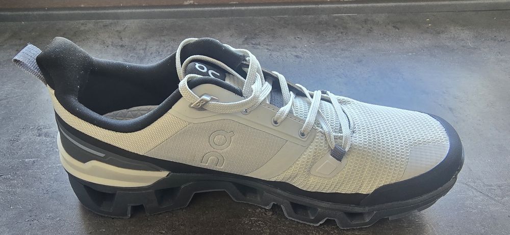 Buty outdoor  On Running Cloud Wodoodporny