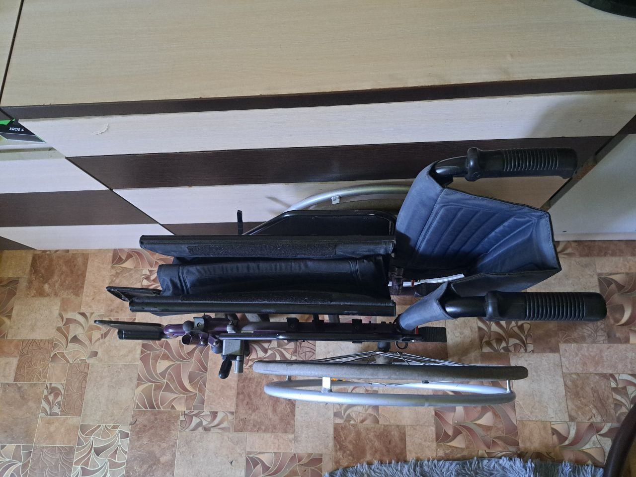 Продам инвалидную коляску