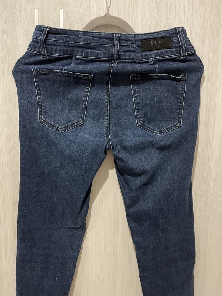 Spodnie jeansowe jeansy dżinsy z haftem perełkami lampasem M/L 3 szt