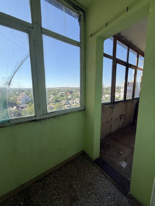 4 кімнатна під ремонт,Осипенківський