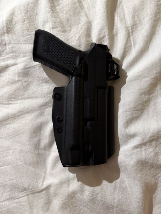 Lewa kabura IWB INSIDER do Glock 17 z STREAMLIGHT TLR-9 i gwintem