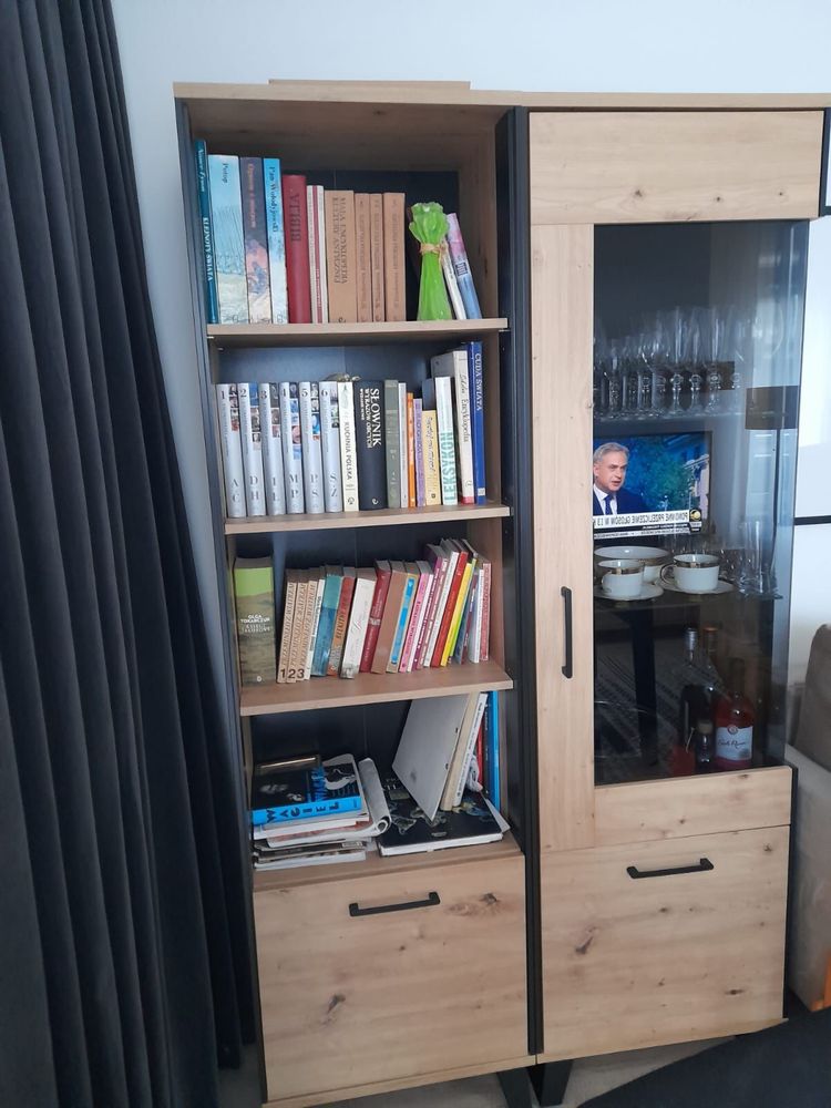 Zestaw mebli do salonu - czerń i drewno
