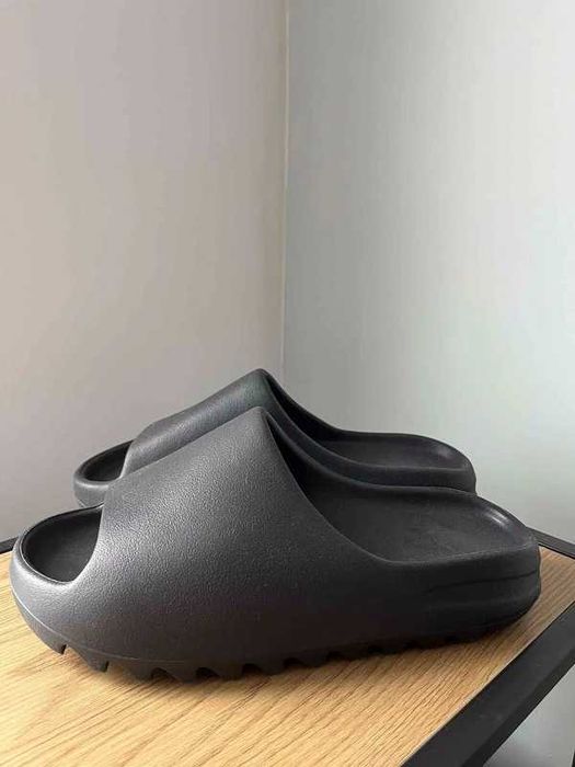 Klapki Yeezy Slide czarne