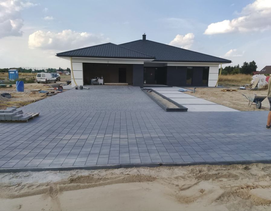 Usługi brukarskie/ Niwelacja Terenu układanie kostki brukowej   TANIO!