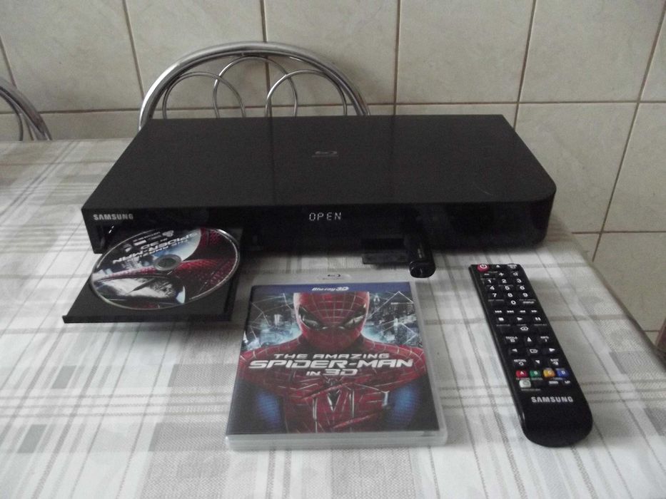 Kino  Samsung  Blue Ray z funkcjami Bluetooth oraz nagrywanie na USB