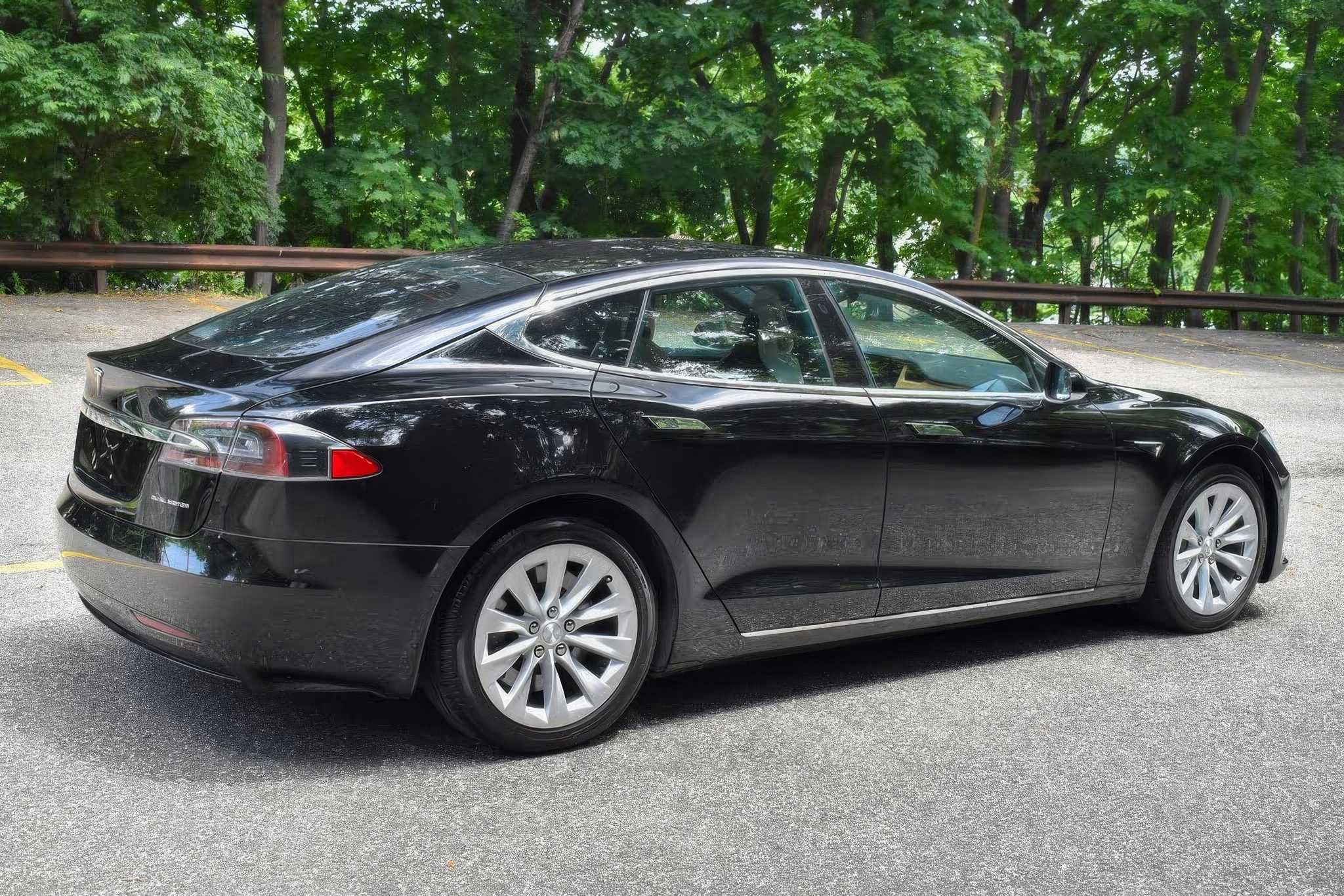 2019 Tesla Model S Standard Range