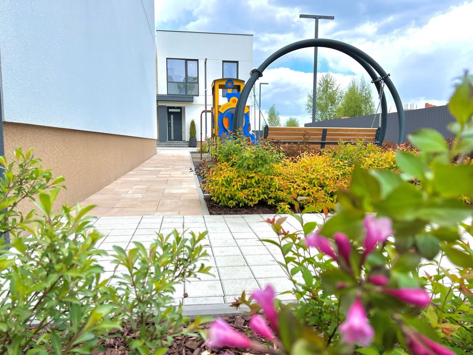 Продам з наповненням 4х к. таунхаус 104 кв.м. з власним підвалом.