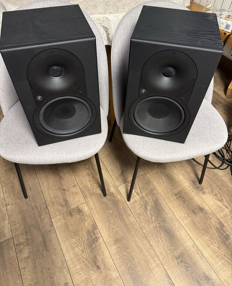 Mackie monitory XR824