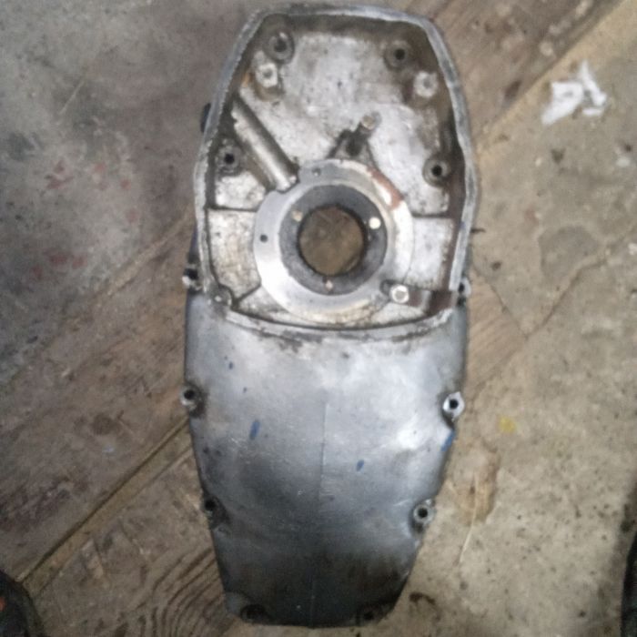 Передня кришка картера