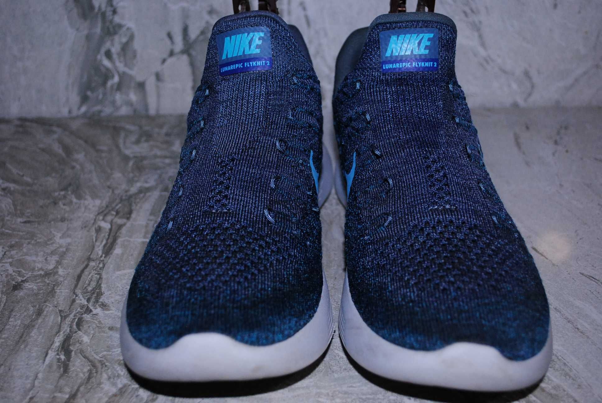 nike lunarepic кроссовки 41 размер на девочку