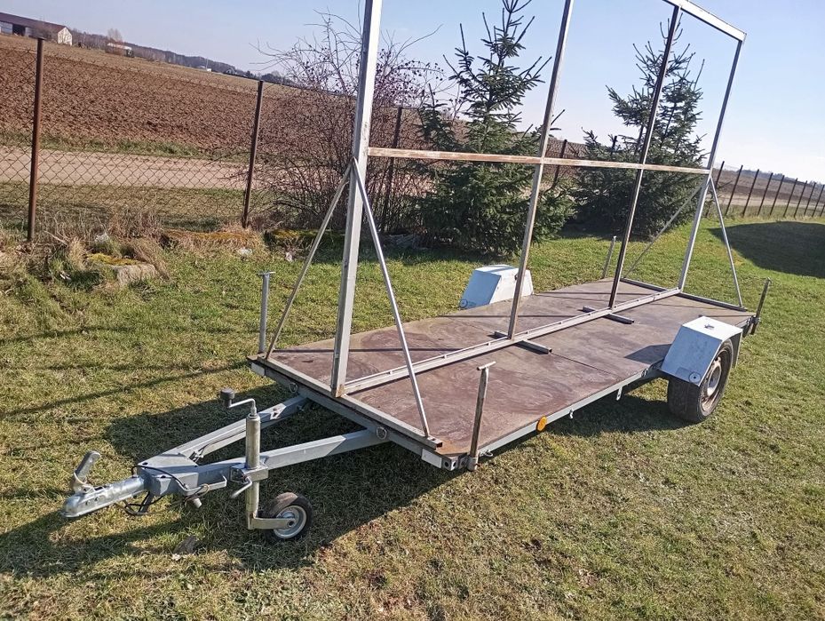 Przyczepka platforma reklamowa 4m na 1.25m i 2m wysoka ocynkowana