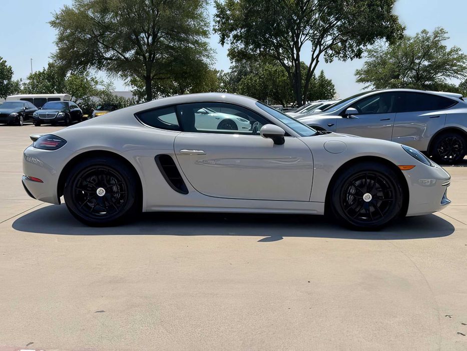 Porsche 718 Cayman      2019