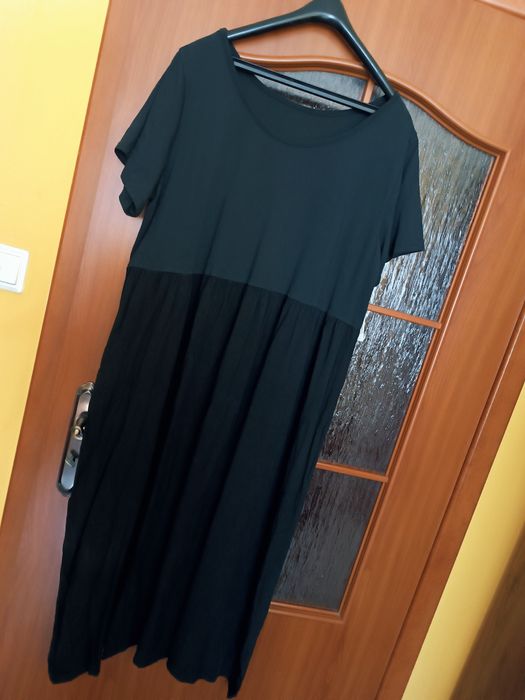 Sukienka czarna na lato przewiewna włoska