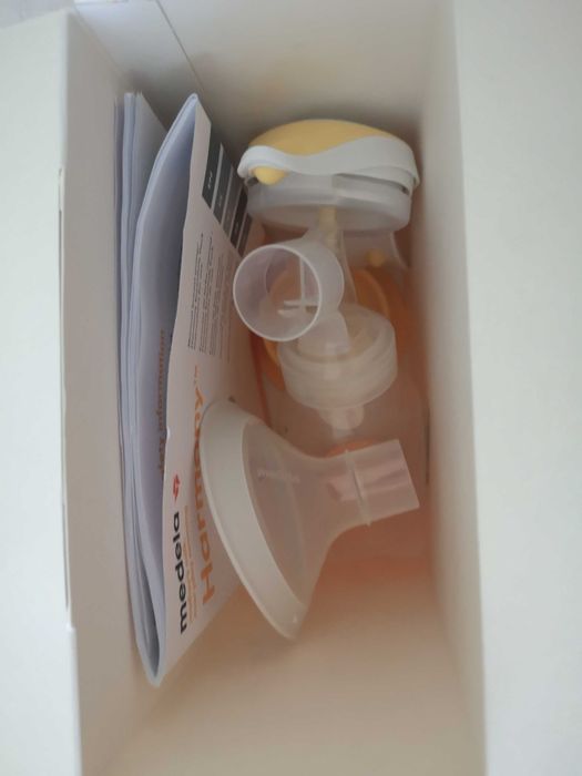 Bomba manual extractora de leite materno da Medela