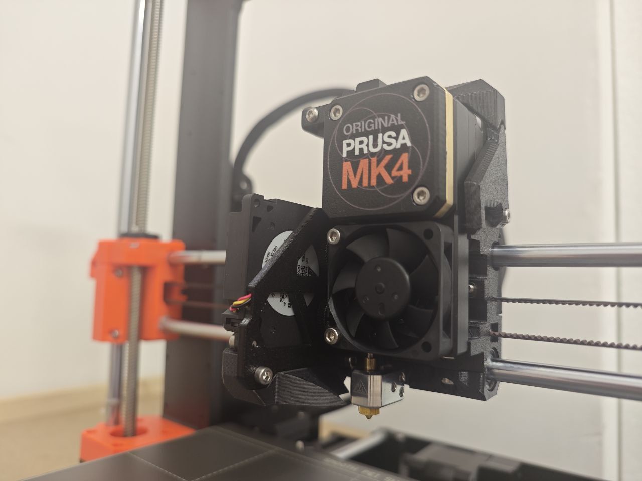 3D-принтер - оригінальний Prusa MK4 - змонтований