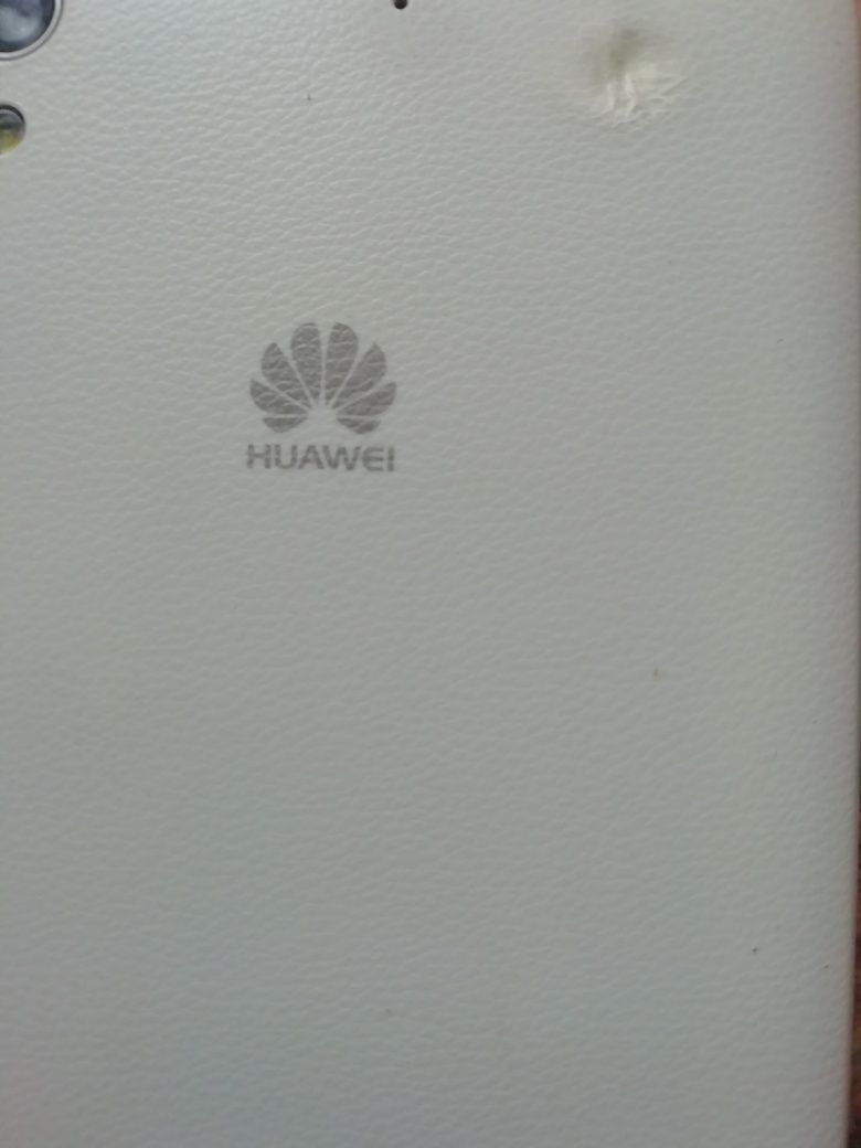 uszkodzony smartfon Huawei G620S, kolor biały