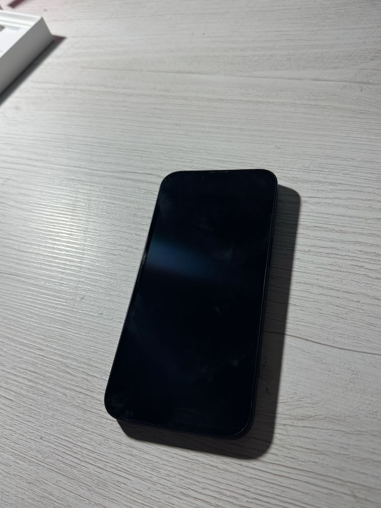 Iphone 13 128GB.