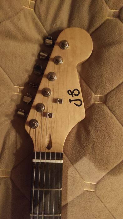 Электрогитара стратокастер + чехол в подарок