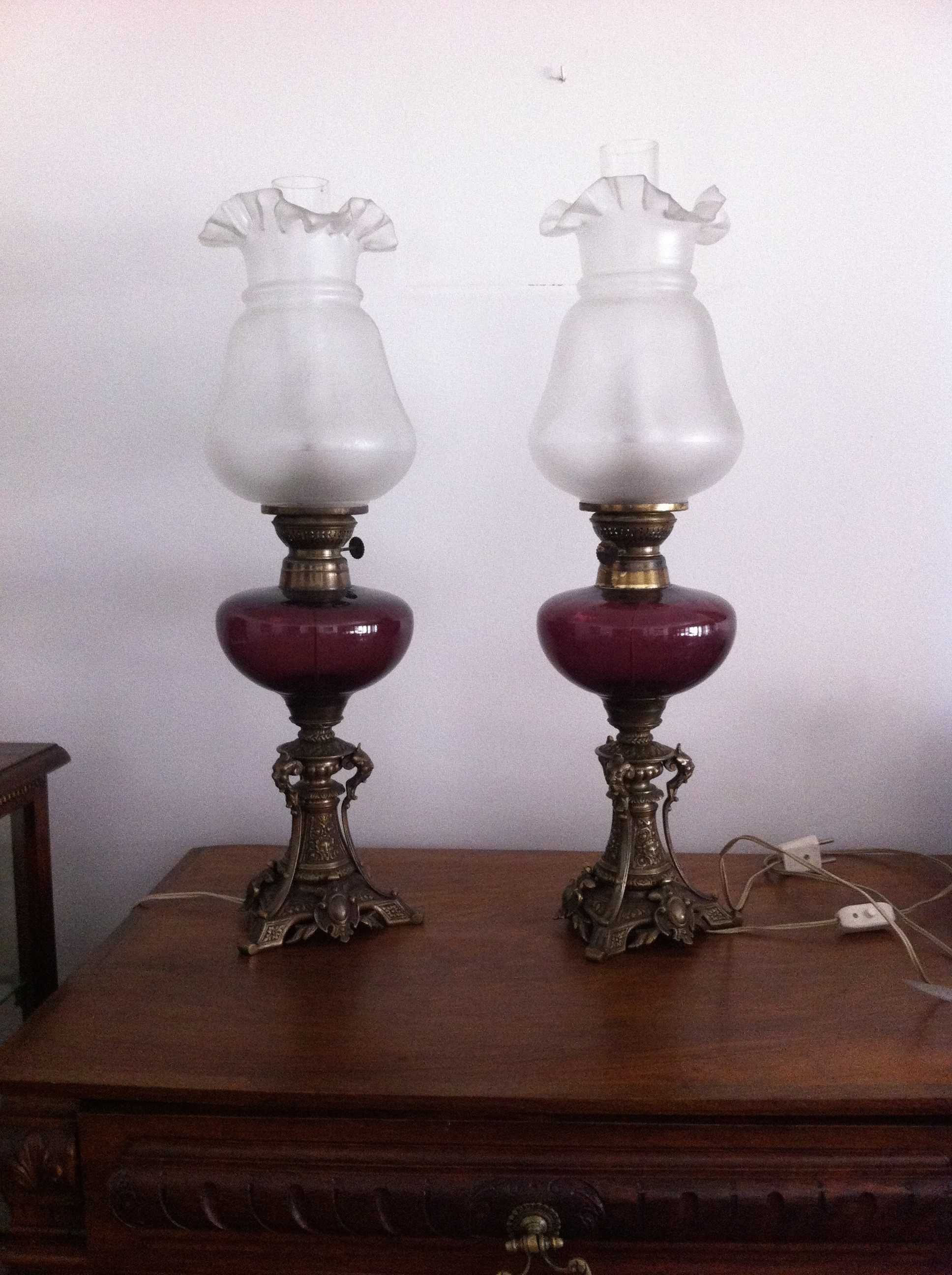 Candeeiros de mesa antigos