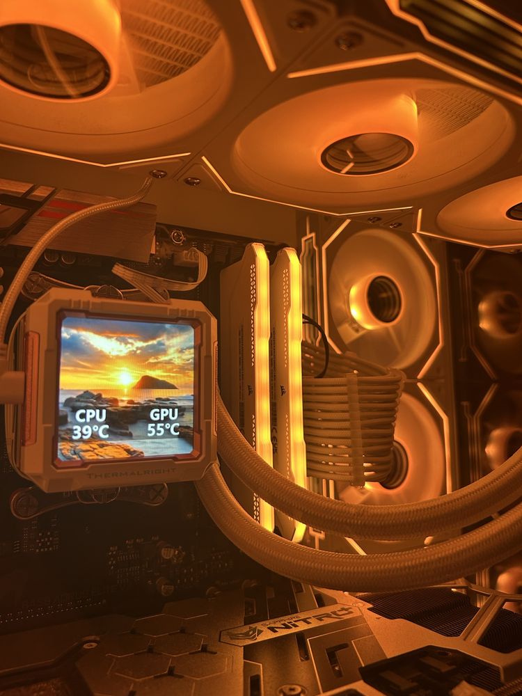 Bialy komputer RGB Ryzen 5 5500 / RX 5700 XT / 32 GB RAM