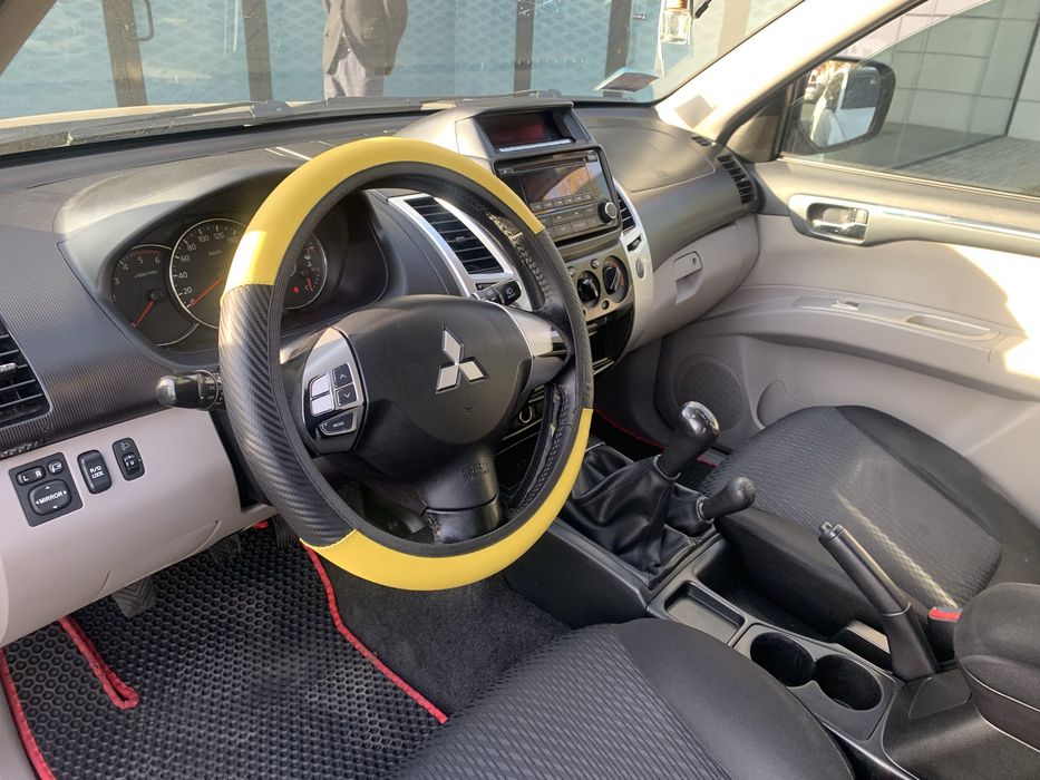 Продам Mitsubishi Pajero Sport