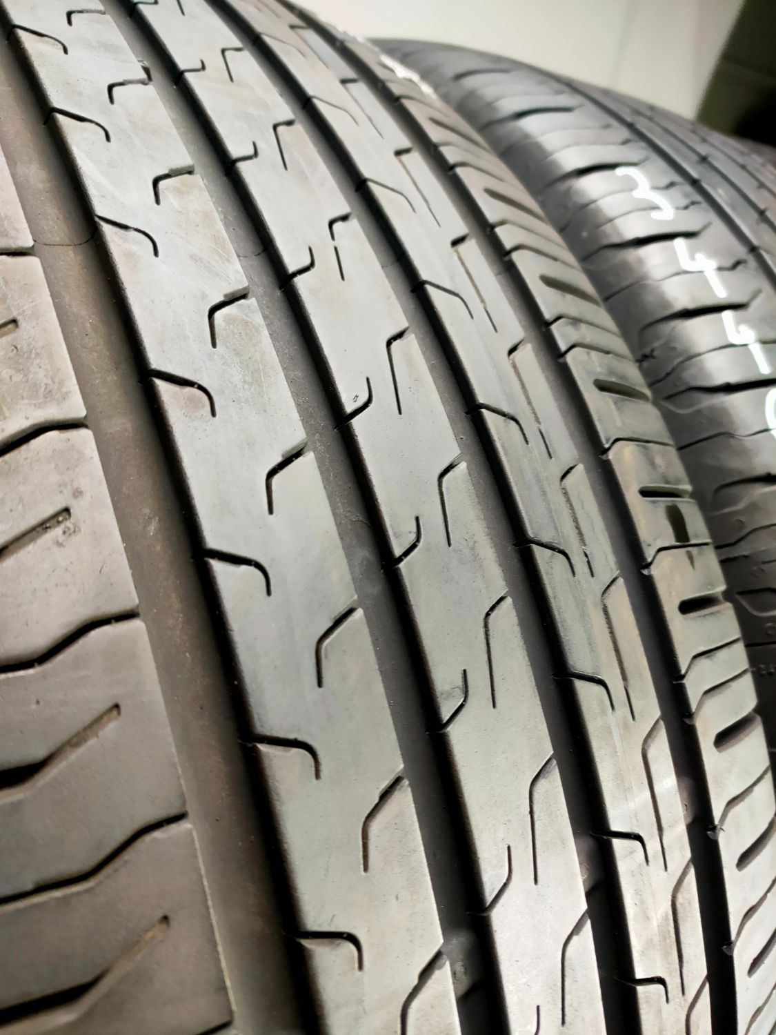 Opony 235/55R18 lato 235/55/18 CONTINENTAL (4x4/SUV) OO13446