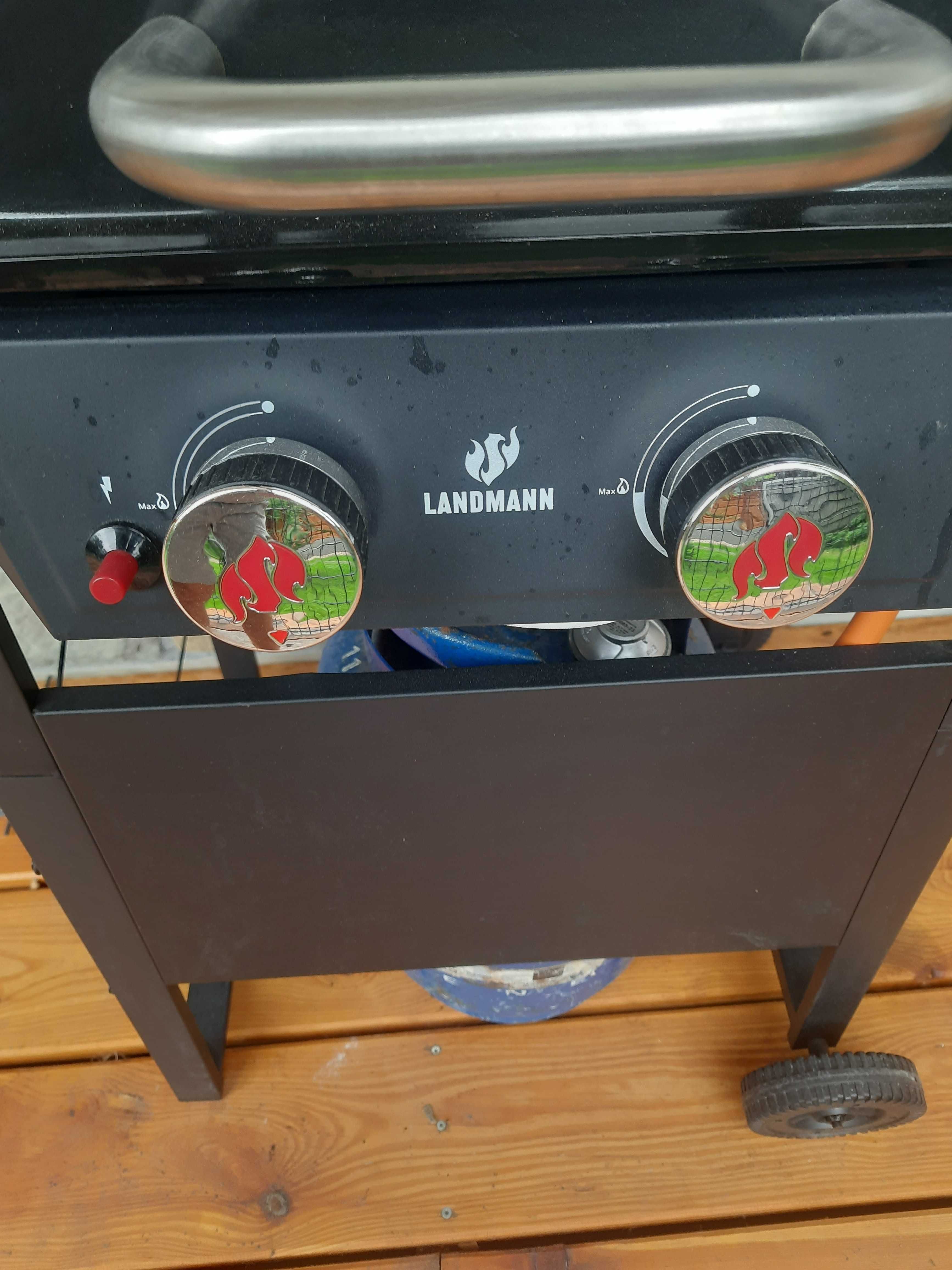Grill gazowy z 2 palnikami