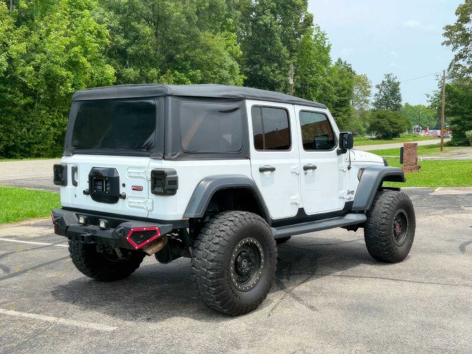 Jeep Wrangler Unlimited Sport S      2018