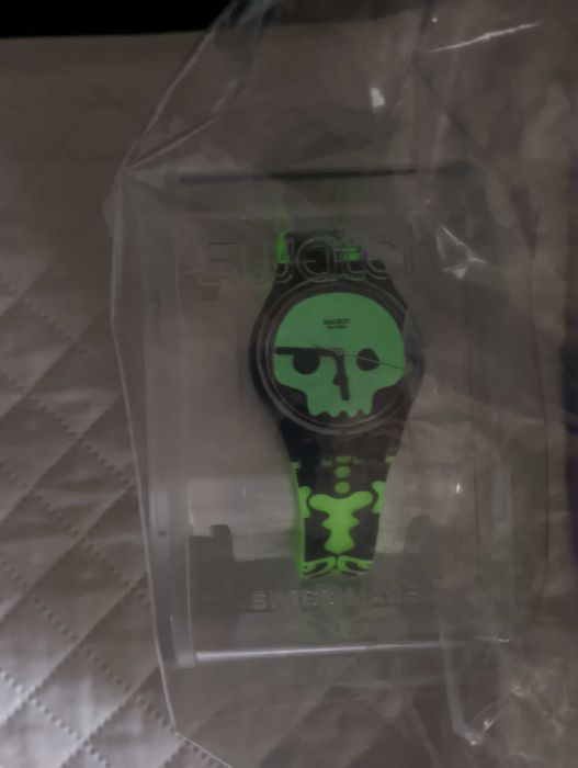 Relogio Swatch Baron Samedi 007 Live and Let Die