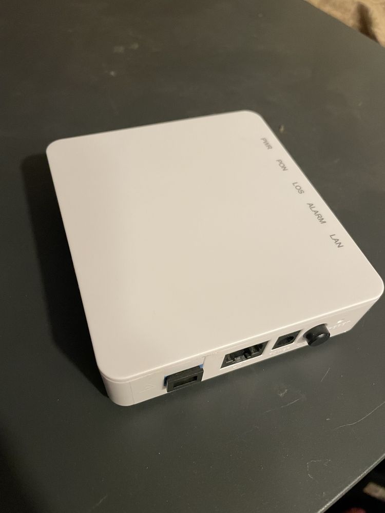 GPON ONU GP8100 оптический гигабитный терминал (новый, год гарантии)