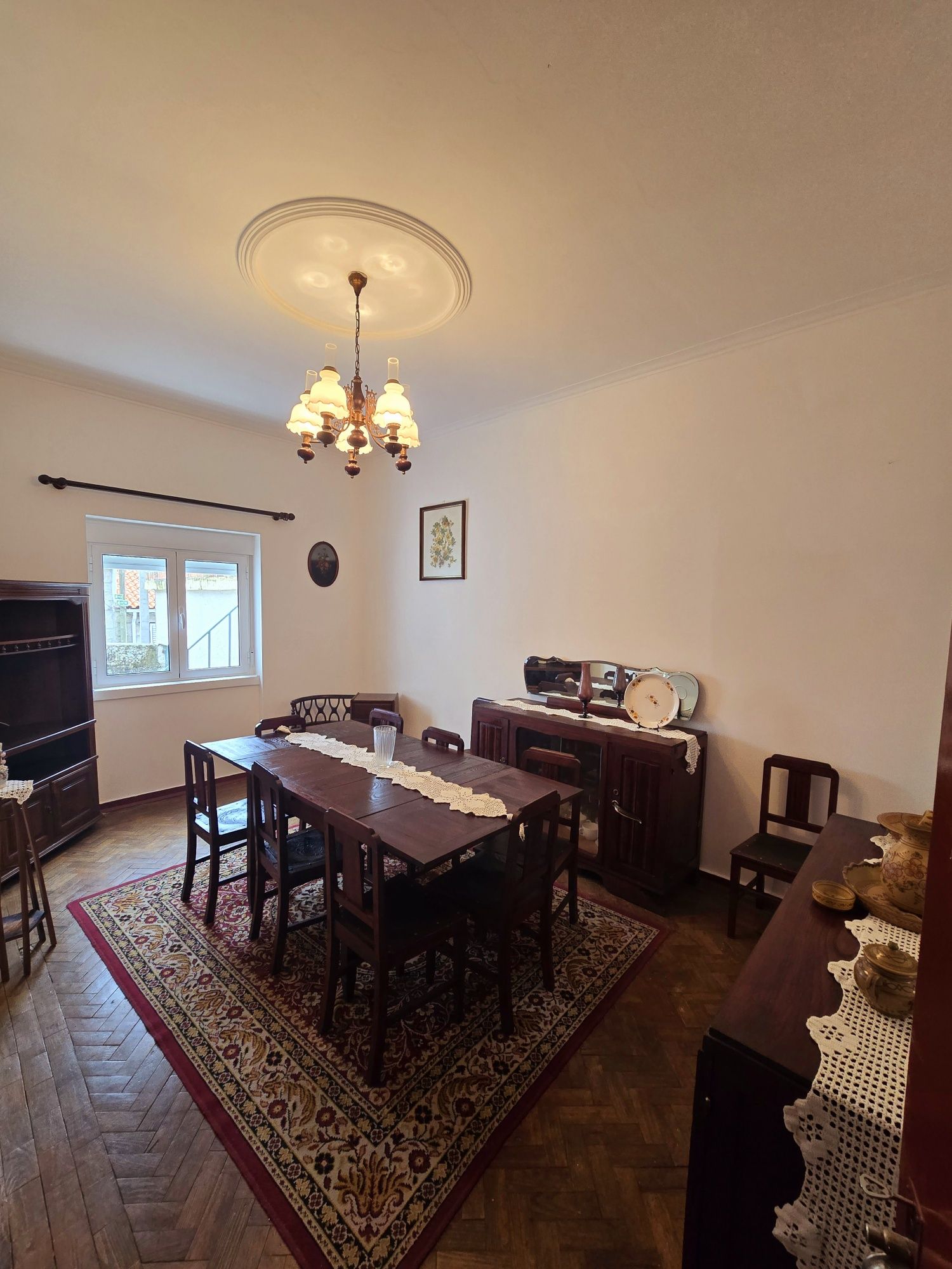Prédio T5 + Loja Comercial com 3 Frações