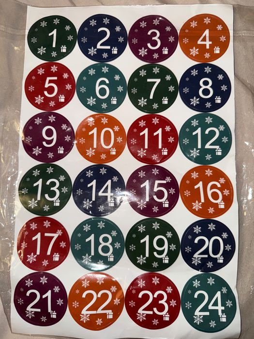 Naklejki z cyframi 1-24, kalendarz adwentowy