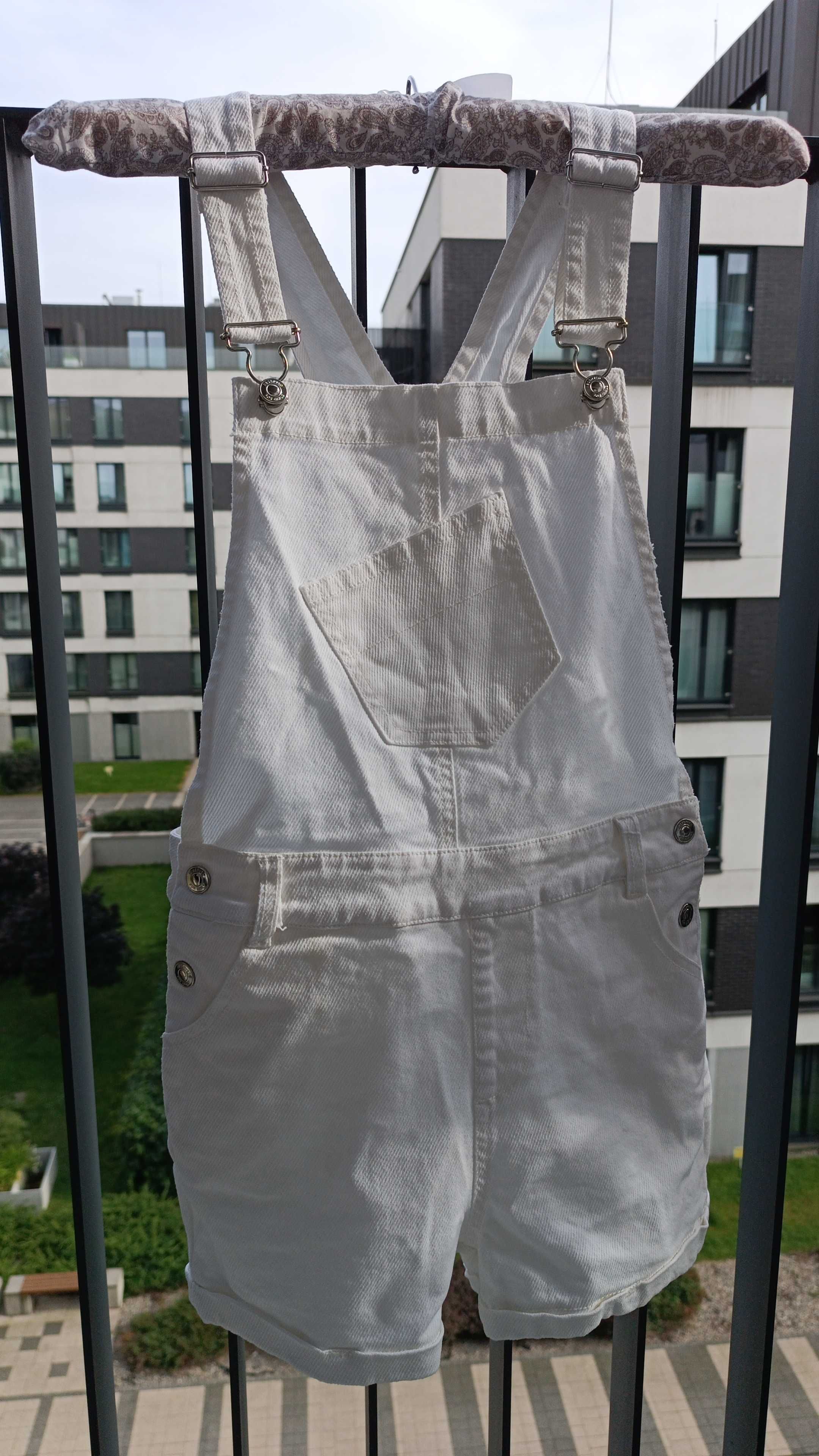 Spodenki krótkie ogrodniczki na szelkach białe 152 cm Reserved